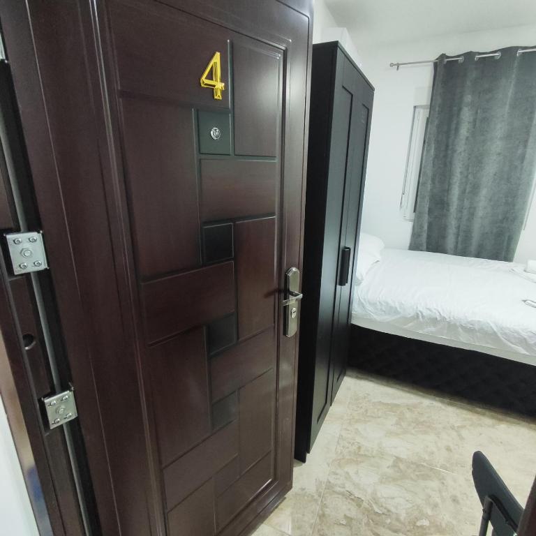 Hera Apartments - One-Bedroom Apartment - 4