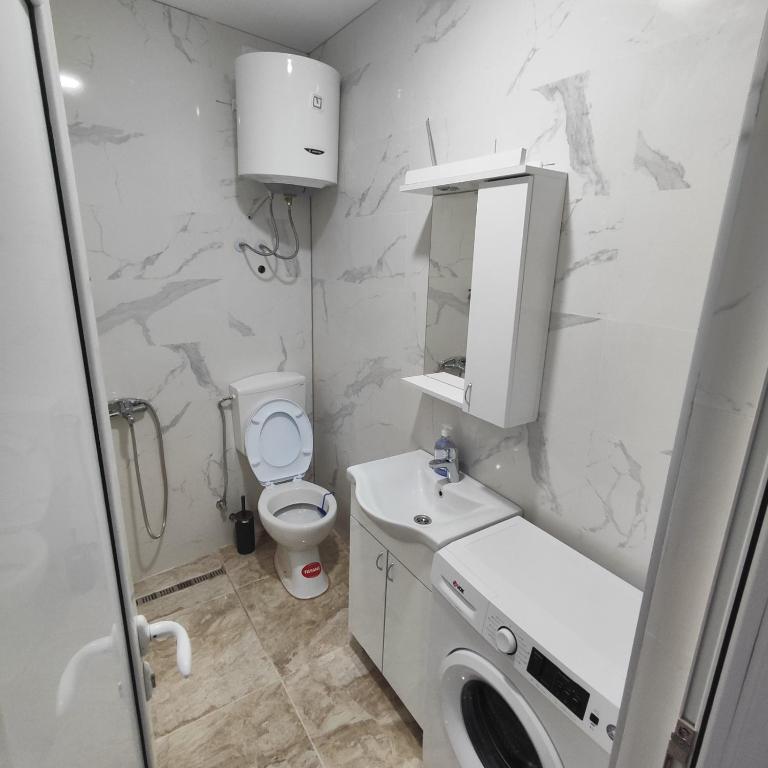 Rea Apartments - One-Bedroom Apartment - 2