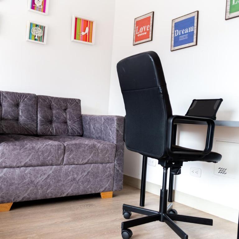 Loft Moderno con Vista a Monserrate, Cerca a Corferias Embajada USA y CAS, Petfriendly , con Parking, Centro historico y Candelaria - Apartamento de 1 dormitorio - 39
