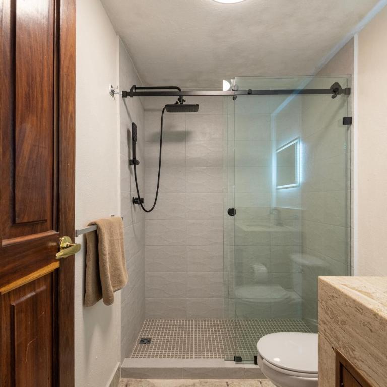 2BR Oceanside Resort Condo Pool & Private Beach - Apartamento de 2 dormitorios - Frente al océano - 12
