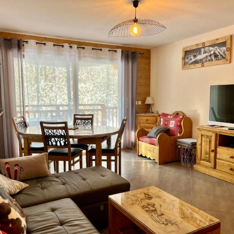 Appartement T3 cosy près du centre avec terrasse et parking - FR-1-624-114 - Apartment - 1