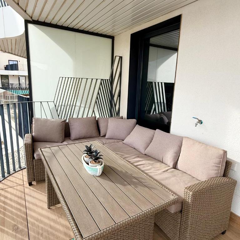 Beachfront Penthouse! - Three-Bedroom Apartment - 10