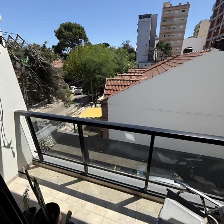 Edificio EIFER V a 200 metros de la Av San Bernardo y a 200 metros del Mar con Aire Acondicionado Cochera Cubierta Balcón a la calle Parrilla y Lavadero - Apartamento de 1 dormitorio - 2