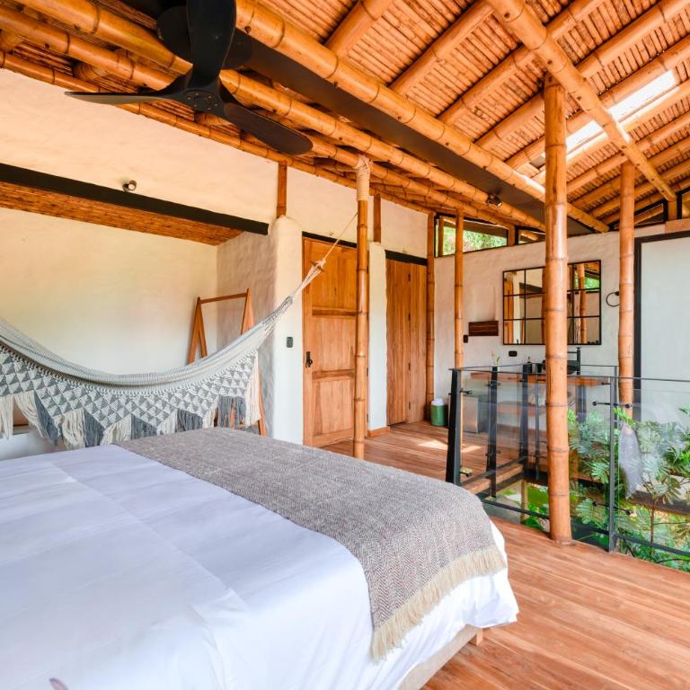 Kawa Bamboo Retreat - King Room with Sauna - 8