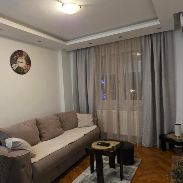 Stan na dan Alexa sa free parkingom - One-Bedroom Apartment - 1