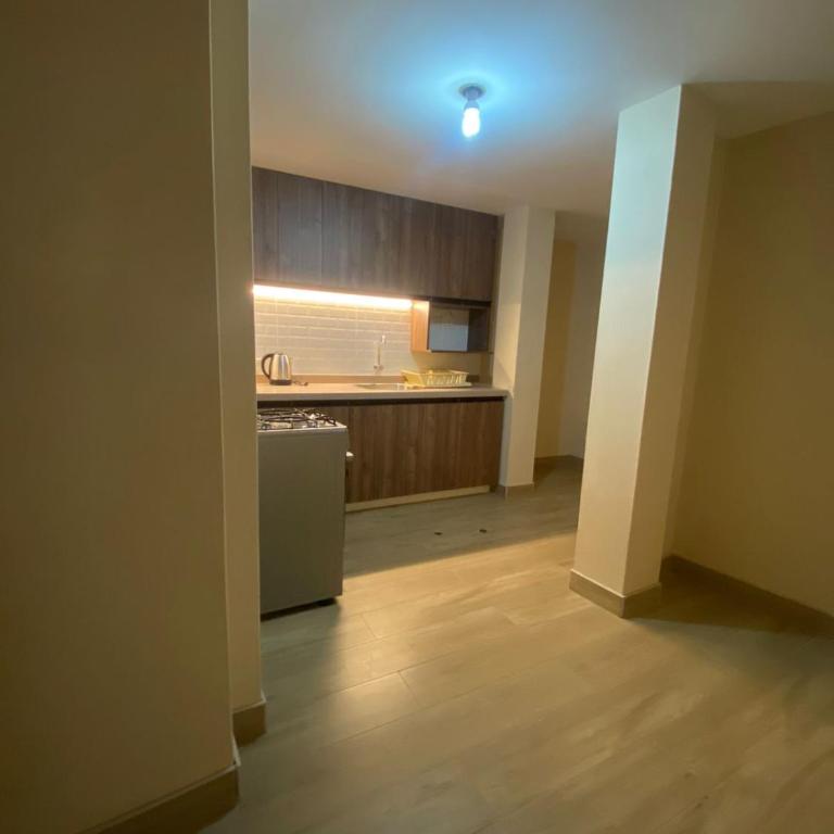 Departamento moderno con parking cerca de la Plaza de Armas - Three-Bedroom Apartment - 10