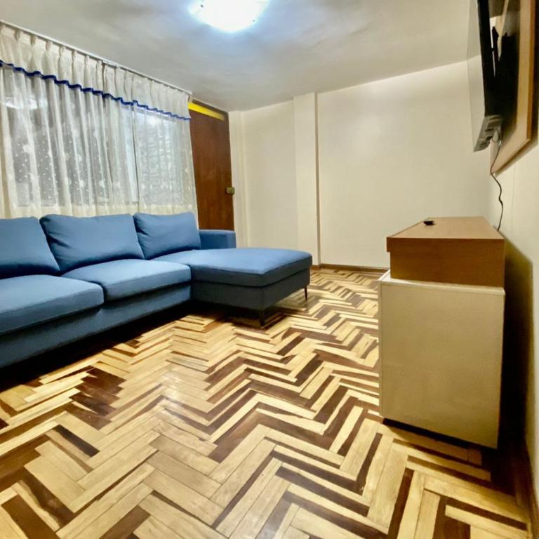 Departamento moderno con parking cerca de la Plaza de Armas - Three-Bedroom Apartment - 12