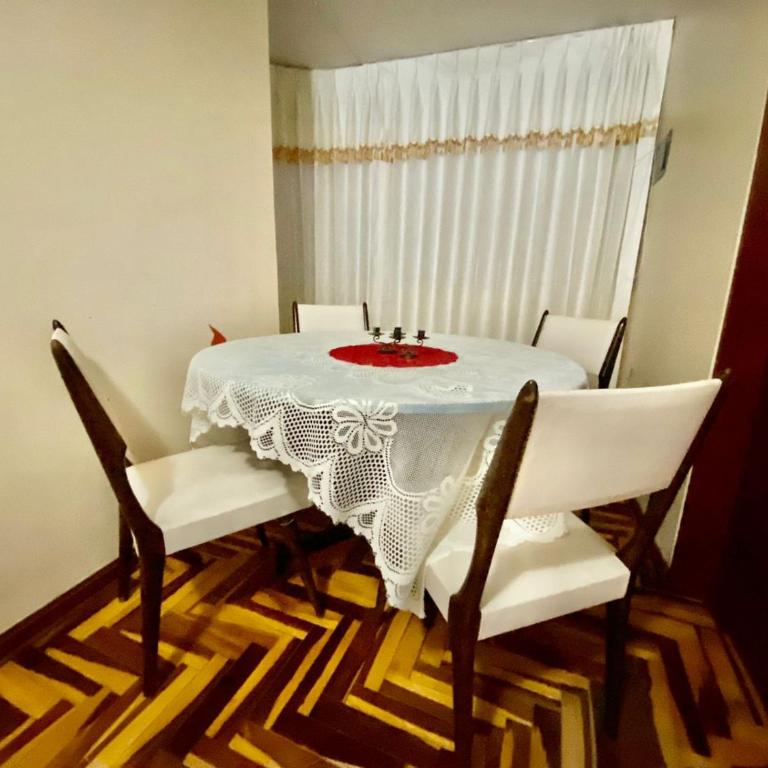 Departamento moderno con parking cerca de la Plaza de Armas - Three-Bedroom Apartment - 14