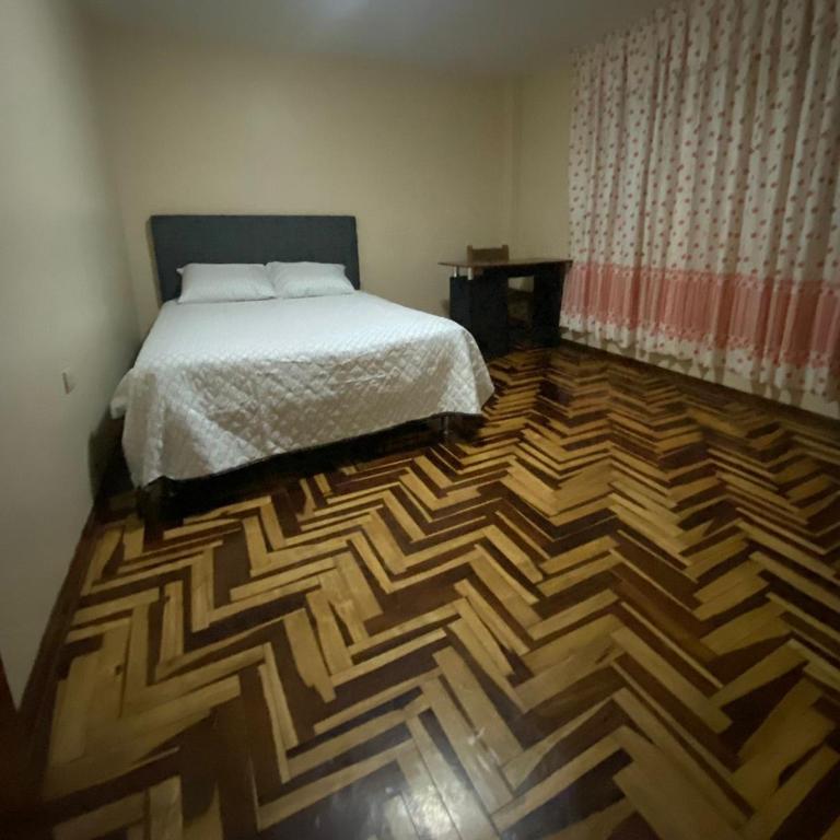 Departamento moderno con parking cerca de la Plaza de Armas - Three-Bedroom Apartment - 17