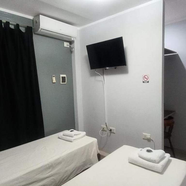 GR Hotel - Habitación Doble con baño privado - 2 camas - 1
