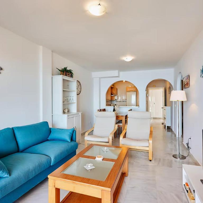 Jardines Beach Front - Two-Bedroom Apartment with Sea View - 10
