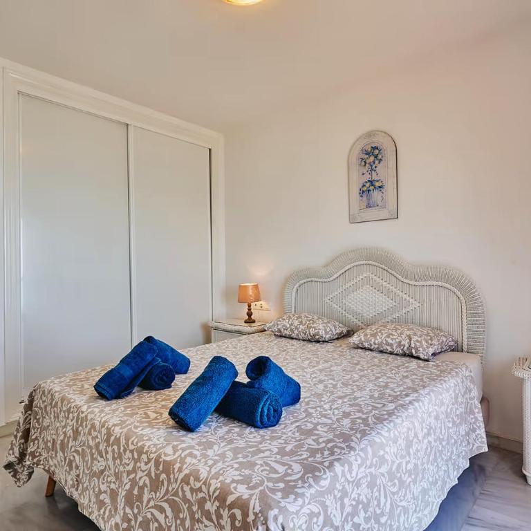 Jardines Beach Front - Two-Bedroom Apartment with Sea View - 21
