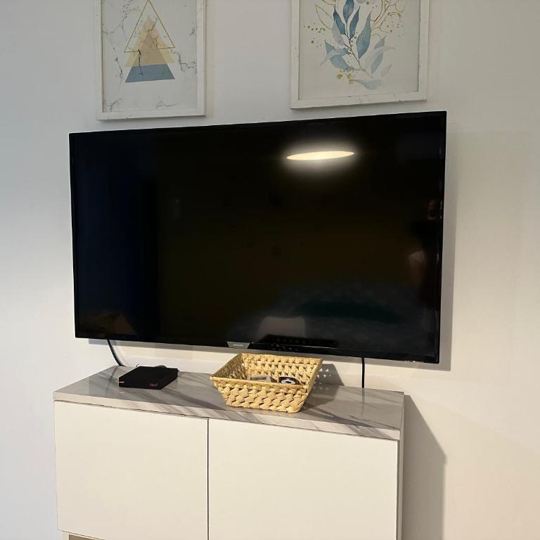Urban Alberdi Dpto con cochera, pileta y seguridad 24 hs - Apartamento de 1 dormitorio - 18