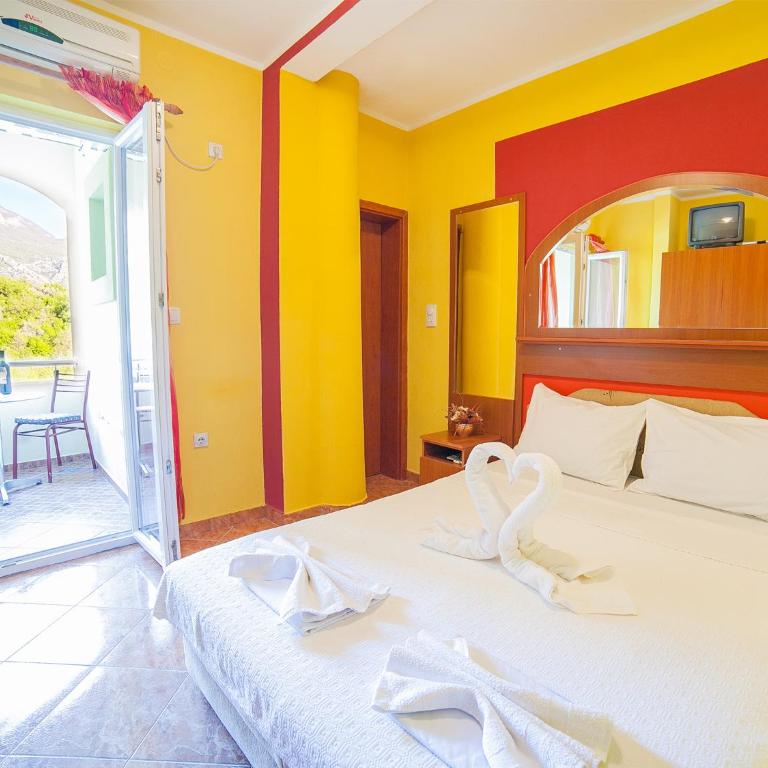Pansion Nobel - Double Room with Balcony - 2