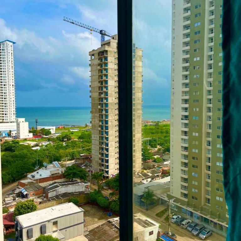 Apartamento en Cartagena cerca al mar - Two-Bedroom Apartment with Partial Ocean View - 19