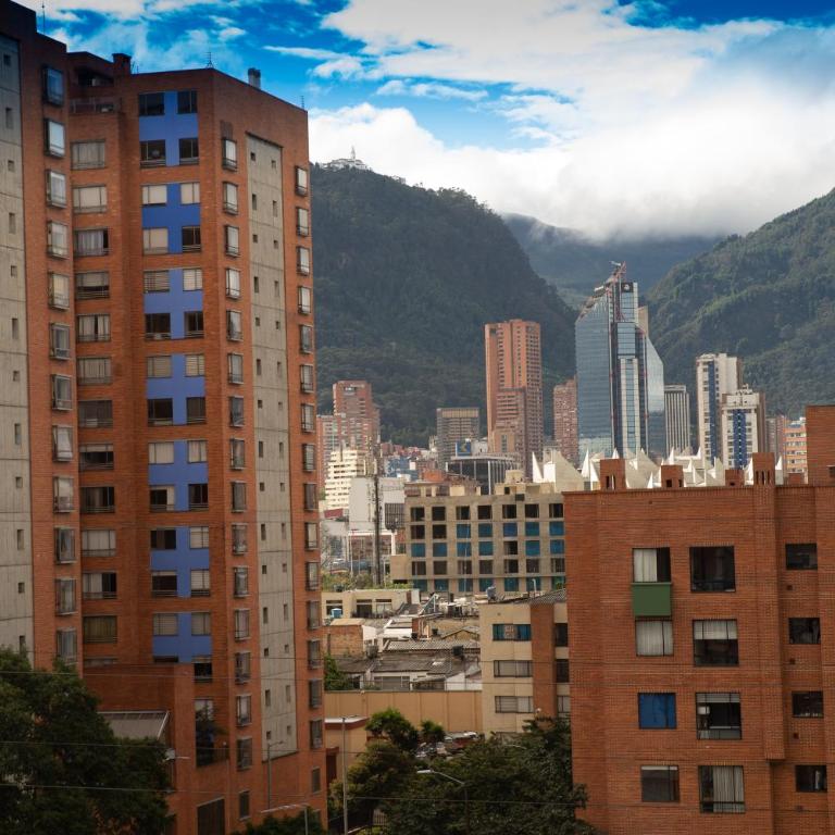 Loft Moderno con Vista a Monserrate, Cerca a Corferias Embajada USA y CAS, Petfriendly , con Parking, Centro historico y Candelaria - Apartamento de 1 dormitorio - 9