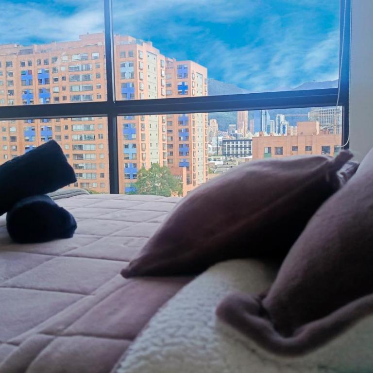 Loft Moderno con Vista a Monserrate, Cerca a Corferias Embajada USA y CAS, Petfriendly , con Parking, Centro historico y Candelaria - Apartamento de 1 dormitorio - 7