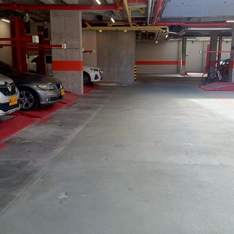 Loft Moderno con Vista a Monserrate, Cerca a Corferias Embajada USA y CAS, Petfriendly , con Parking, Centro historico y Candelaria - Apartamento de 1 dormitorio - 68
