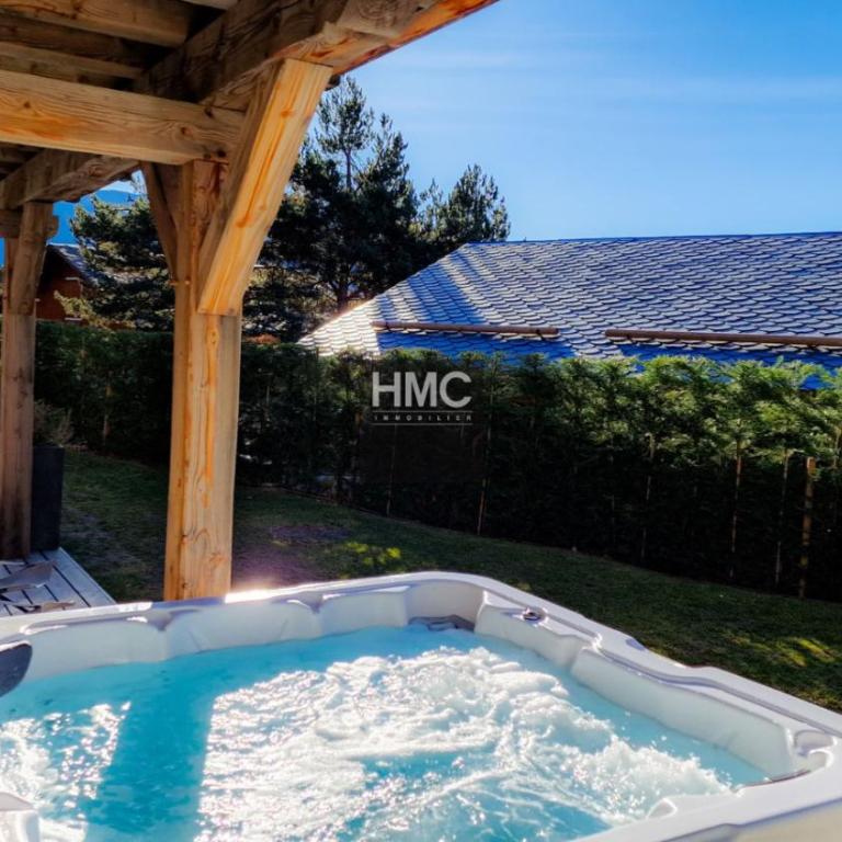 Chalet LOustal superbe vue et Jacuzzi - Chalet - 14