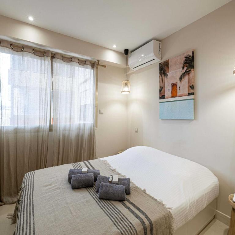 Renovated flat 250m from the beach - Town centre - 2BR 6p - Apartment mit 2 Schlafzimmern - 8
