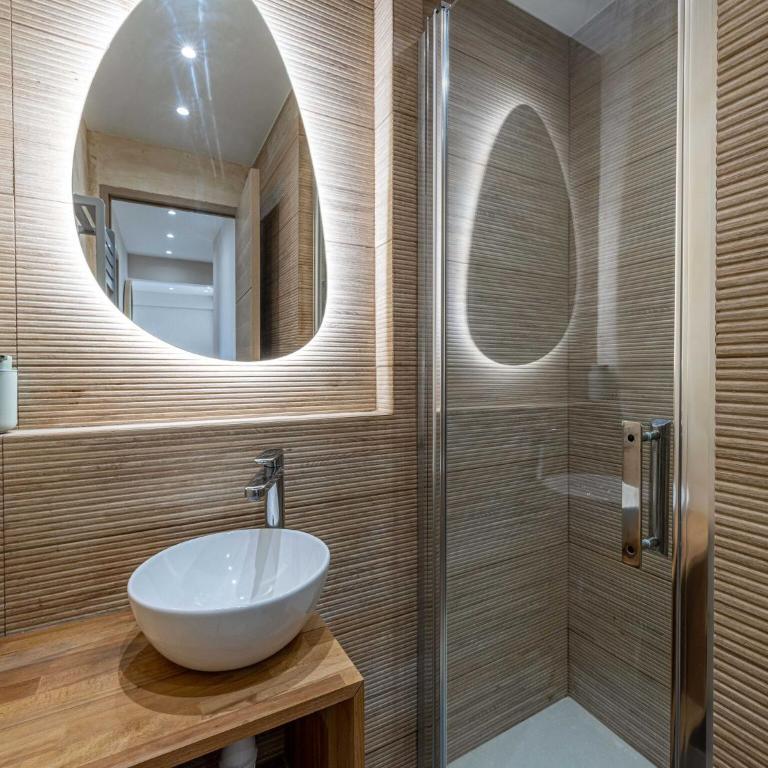 Renovated flat 250m from the beach - Town centre - 2BR 6p - Apartment mit 2 Schlafzimmern - 7