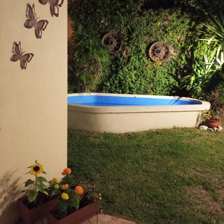 Con alma de Paraná, patio y estacionamiento propio - Two-Bedroom House - 9