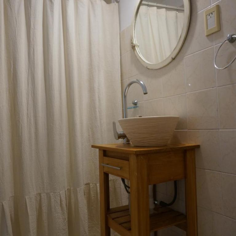 Con alma de Paraná, patio y estacionamiento propio - Two-Bedroom House - 20