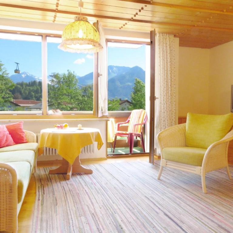 Ferienwohnungen Lind - Großes Apartment mit Bergblick - 3