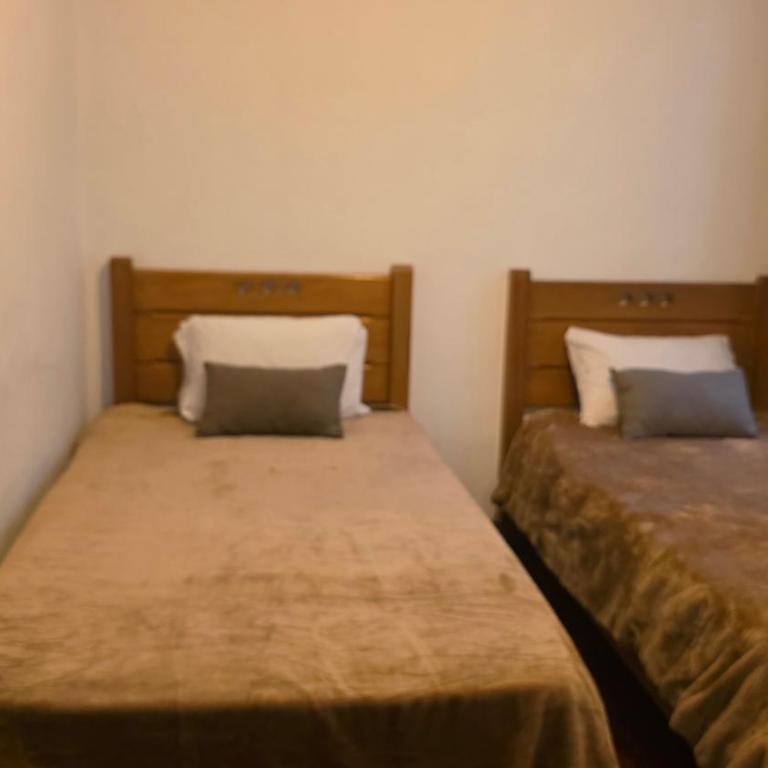 Jorge Chavez Lima Airport Hostel - FREE AIRPORT PICK UP - Twin Room with Private Bathroom - 4