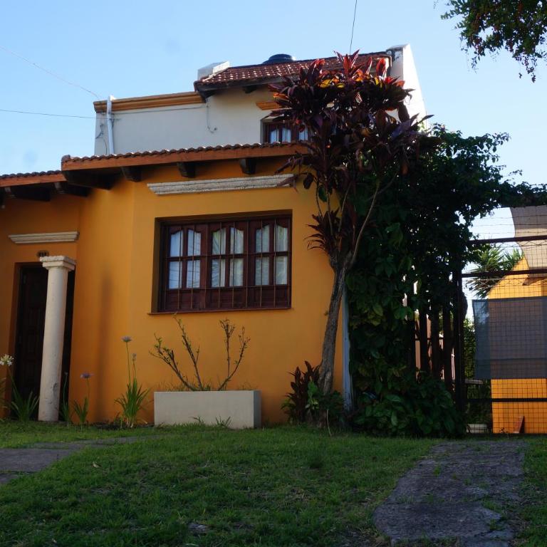 Con alma de Paraná, patio y estacionamiento propio - Two-Bedroom House - 35