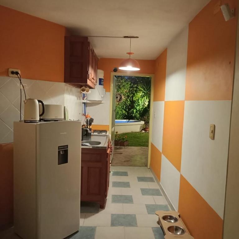 Con alma de Paraná, patio y estacionamiento propio - Two-Bedroom House - 4