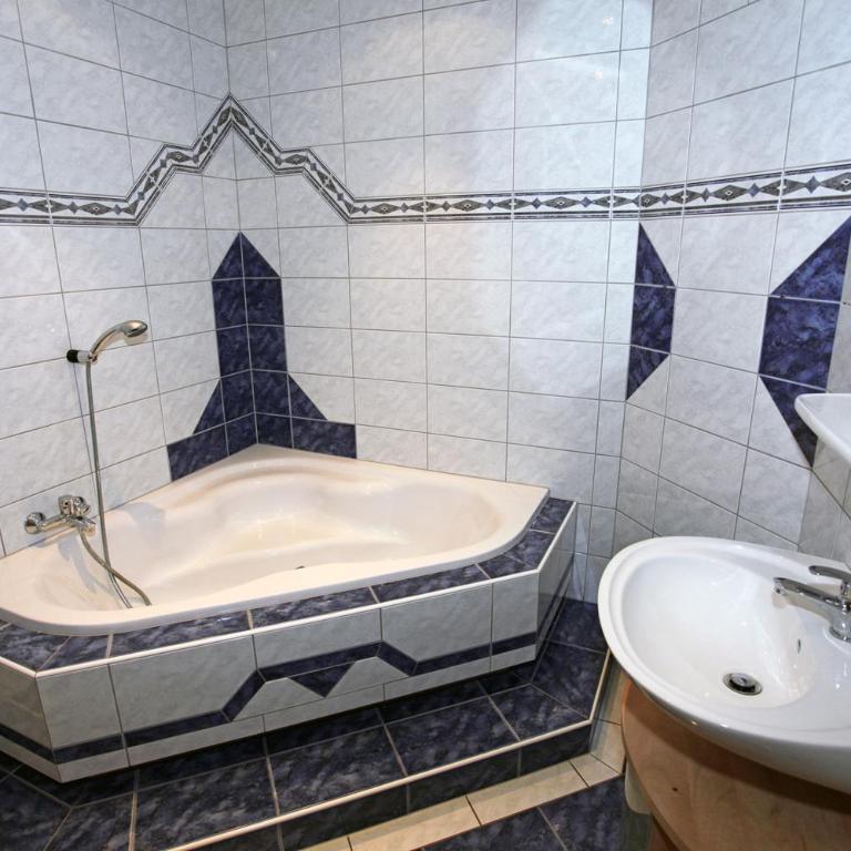 Appartementhaus Sabine - Apartment mit 1 Schlafzimmer und Terrasse - 1