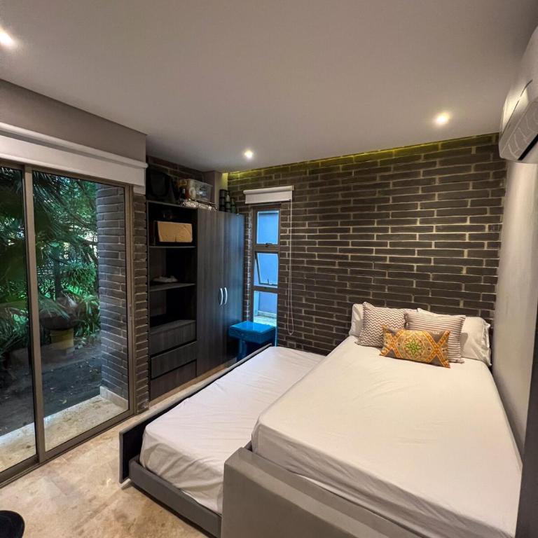 Cabaña privada con piscina y jacuzzi junto al mar - Six-Bedroom House - 3