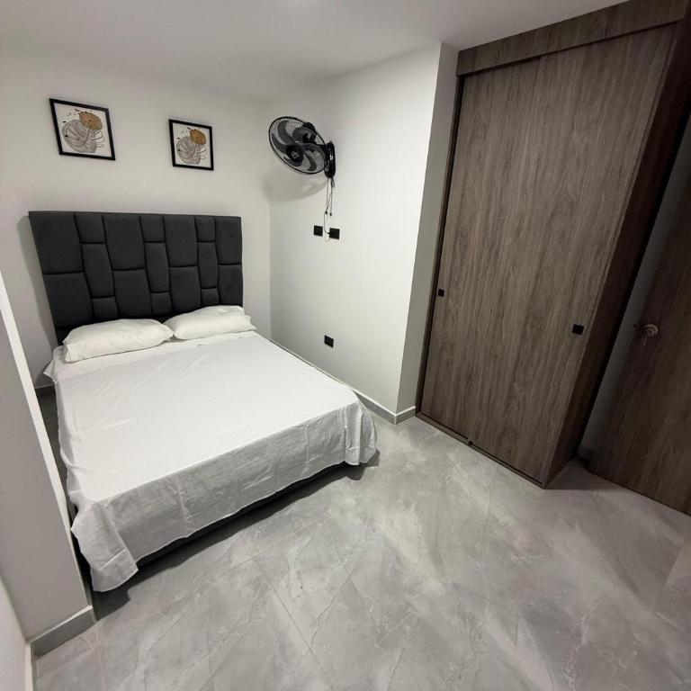Apartamento Aluke - Two-Bedroom Apartment - 16
