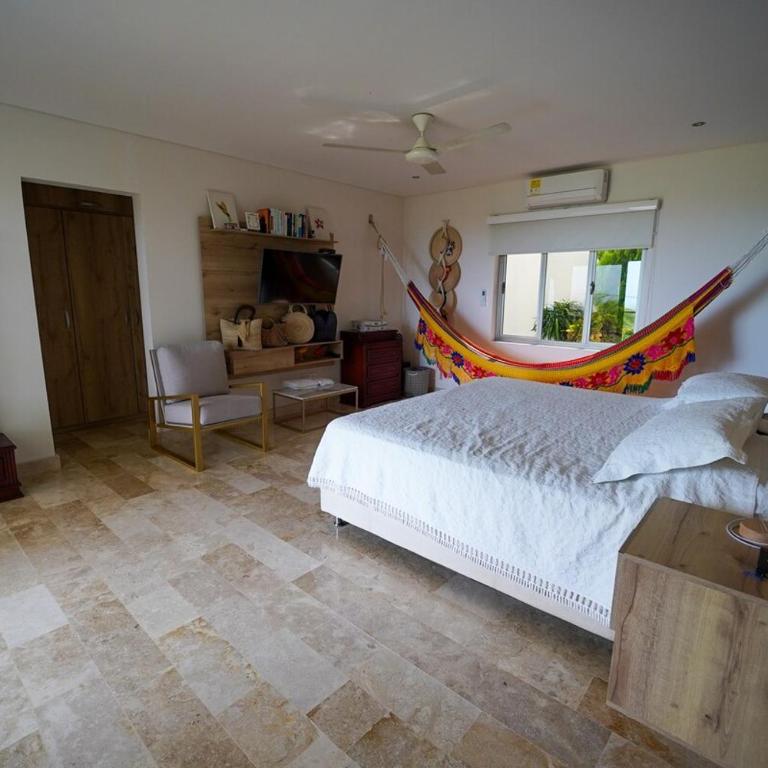 Casa Juliana vista al mar piscina y jacuzzi - Three-Bedroom House - 21