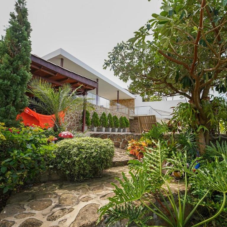 Casa Juliana vista al mar piscina y jacuzzi - Three-Bedroom House - 27