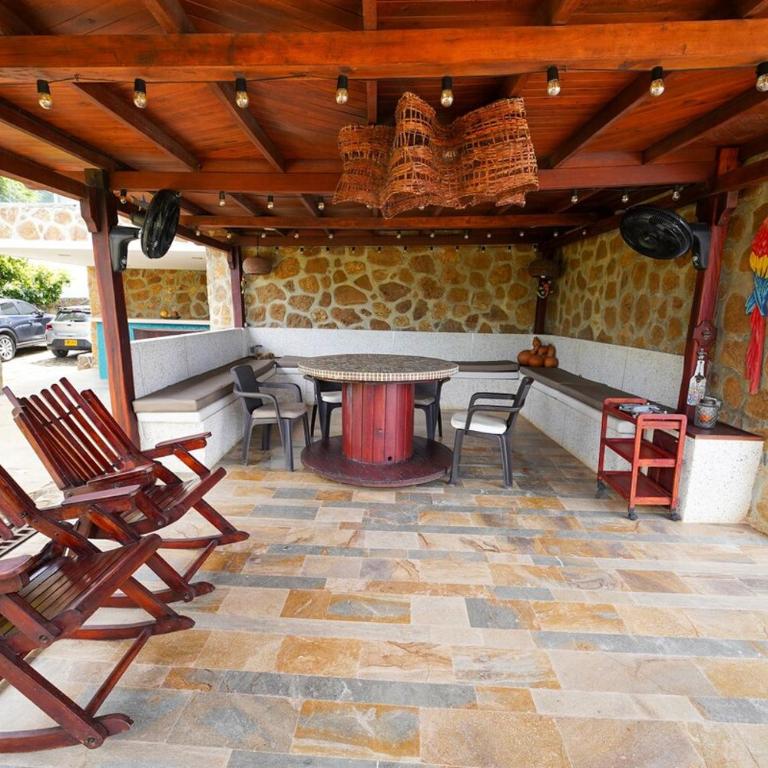 Casa Juliana vista al mar piscina y jacuzzi - Three-Bedroom House - 41