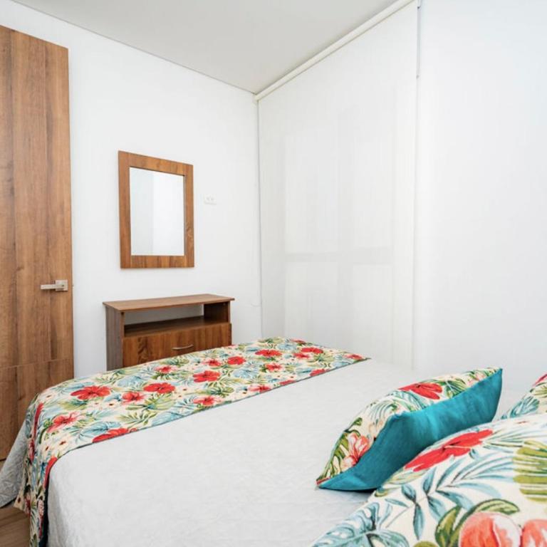 Modern Sunset Stay Cartagena - Two-Bedroom Apartment - 9