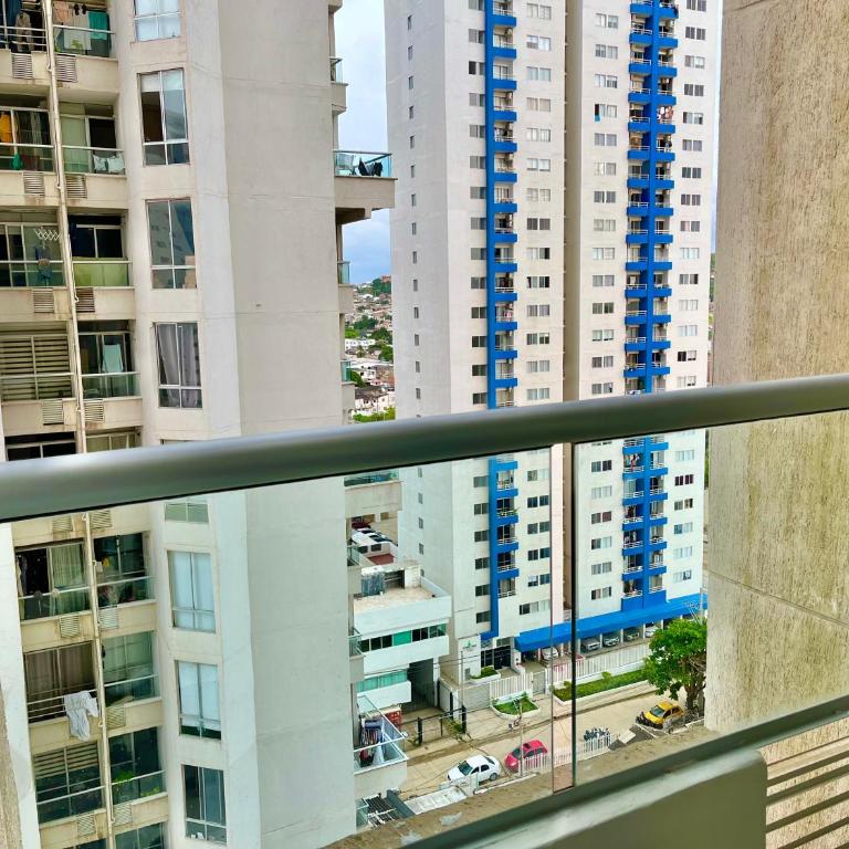Apartamento en Cartagena cerca al mar - Two-Bedroom Apartment with Partial Ocean View - 16