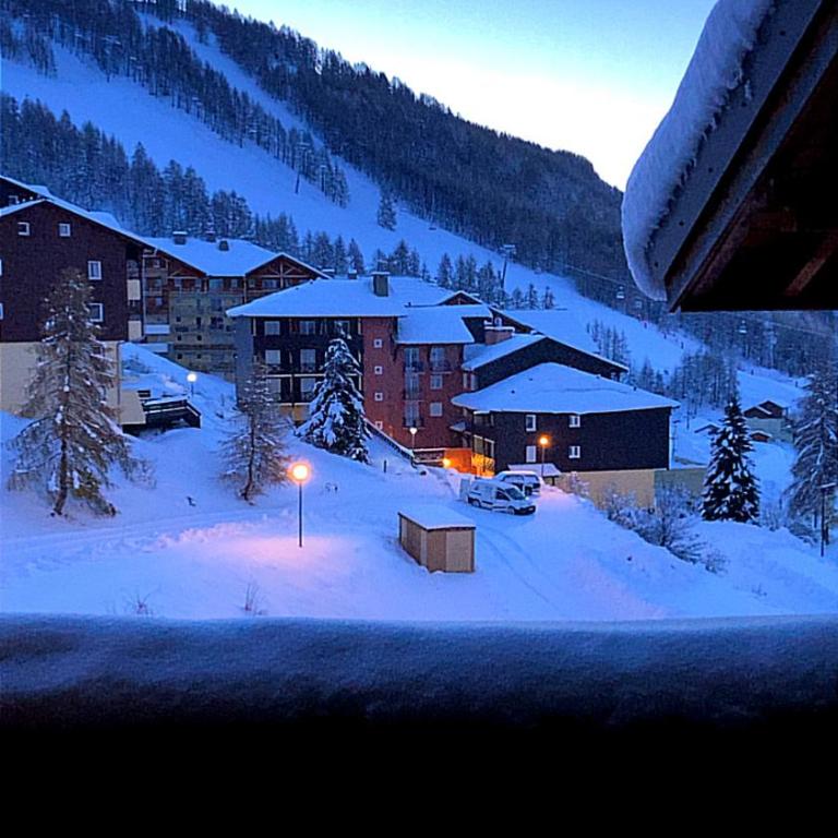 Appartement 35 m2 4p proche des pistes de ski la foux d Allos Avec piscine chauffée saison été et wifi - Appartement 2 Chambres - 20