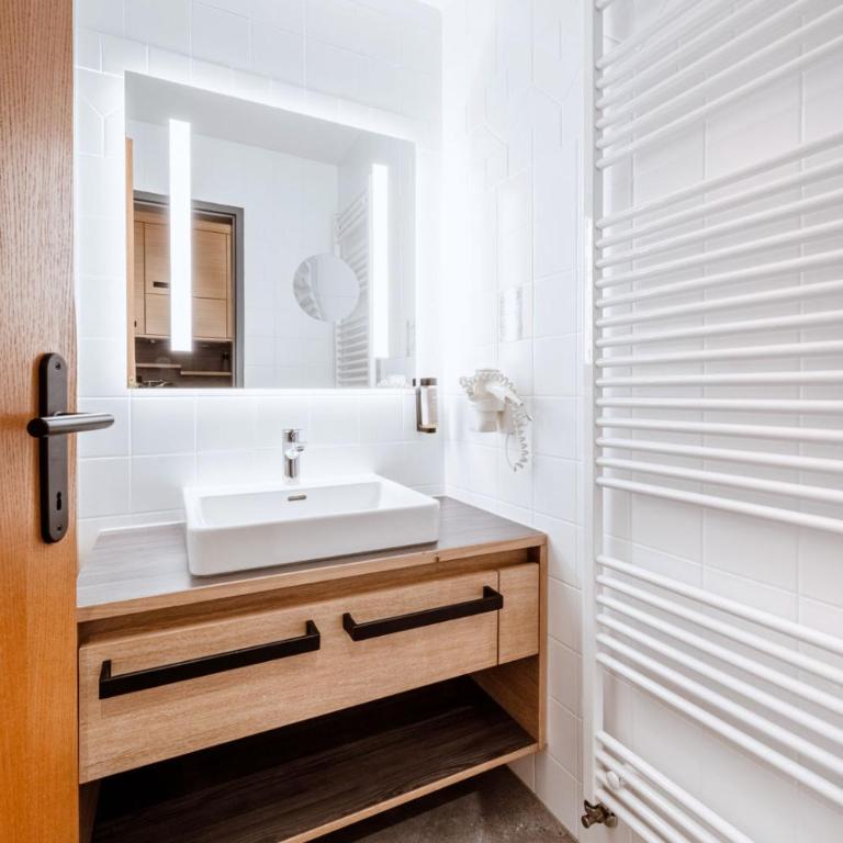 Harmls Aparthotel - Chambre Quadruple Économique - 5