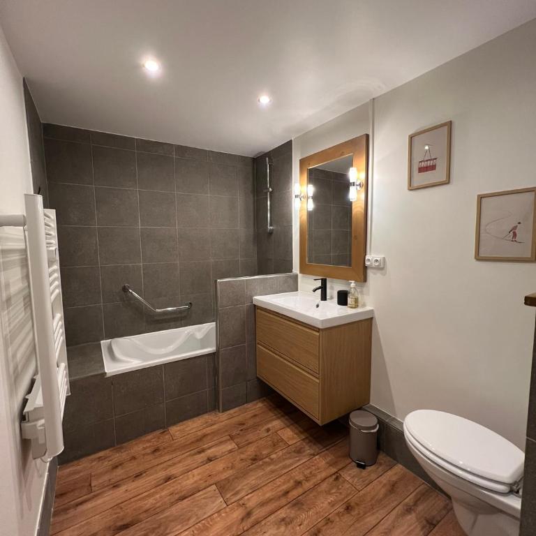 BELLE PLAGNE - LES NEREIDES - Les deux flocons - Two-Bedroom Apartment with View - 11