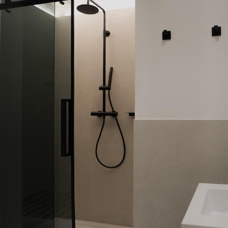 San Michele Rooms & Private Spa - via Santa Cesarea - Queen Room with Spa Bath - 12