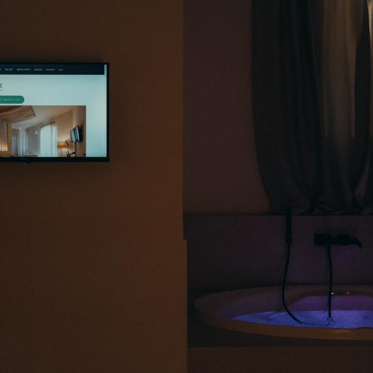 San Michele Rooms & Private Spa - via Santa Cesarea - Queen Room with Spa Bath - 15