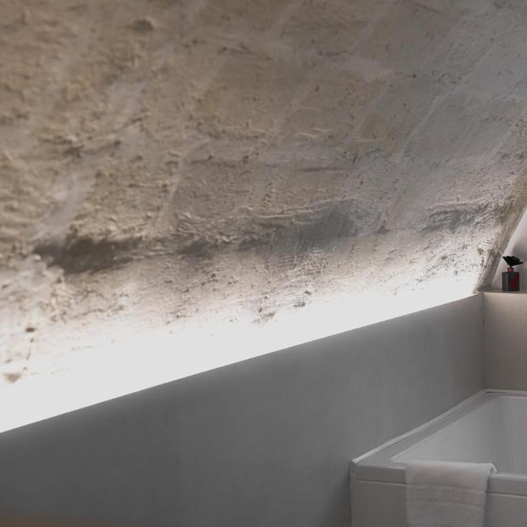 San Michele Rooms & Private Spa - via Santa Cesarea - Queen Room with Spa Bath - 20