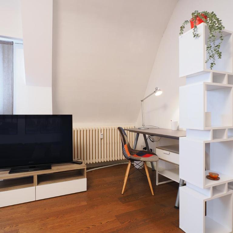Primopiano - Fargorida 6 - Appartamento con 1 Camera da Letto - 2