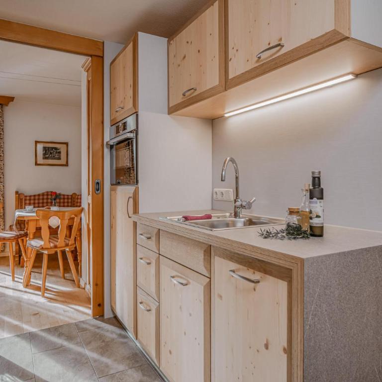 Haus Rosenbächle - Apartment mit 1 Schlafzimmer und Balkon - 1
