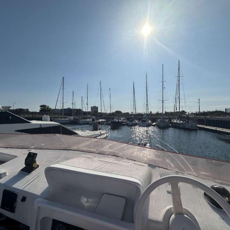 Le carpe diem bateau chauffe toute l'année - Mobile Home - 2