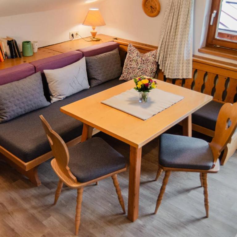 Haus Rosenbächle - Apartment mit 1 Schlafzimmer und Balkon - 8
