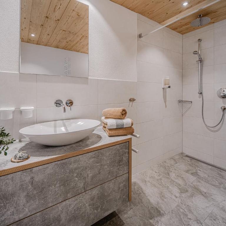 Haus Rosenbächle - Apartment mit 1 Schlafzimmer und Terrasse - 1